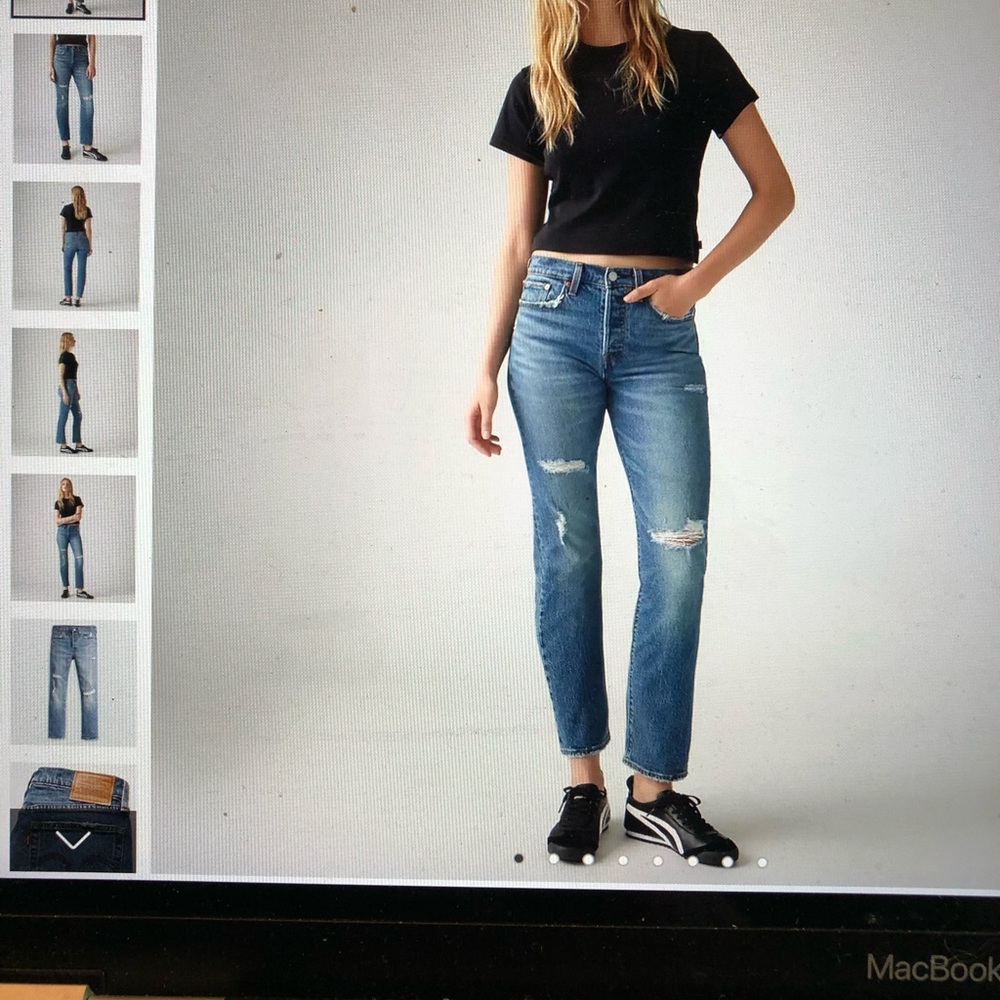 NWT Levi's Premium Women’s Straight Fit Denim Jeans - Button Fly; Medium Wash